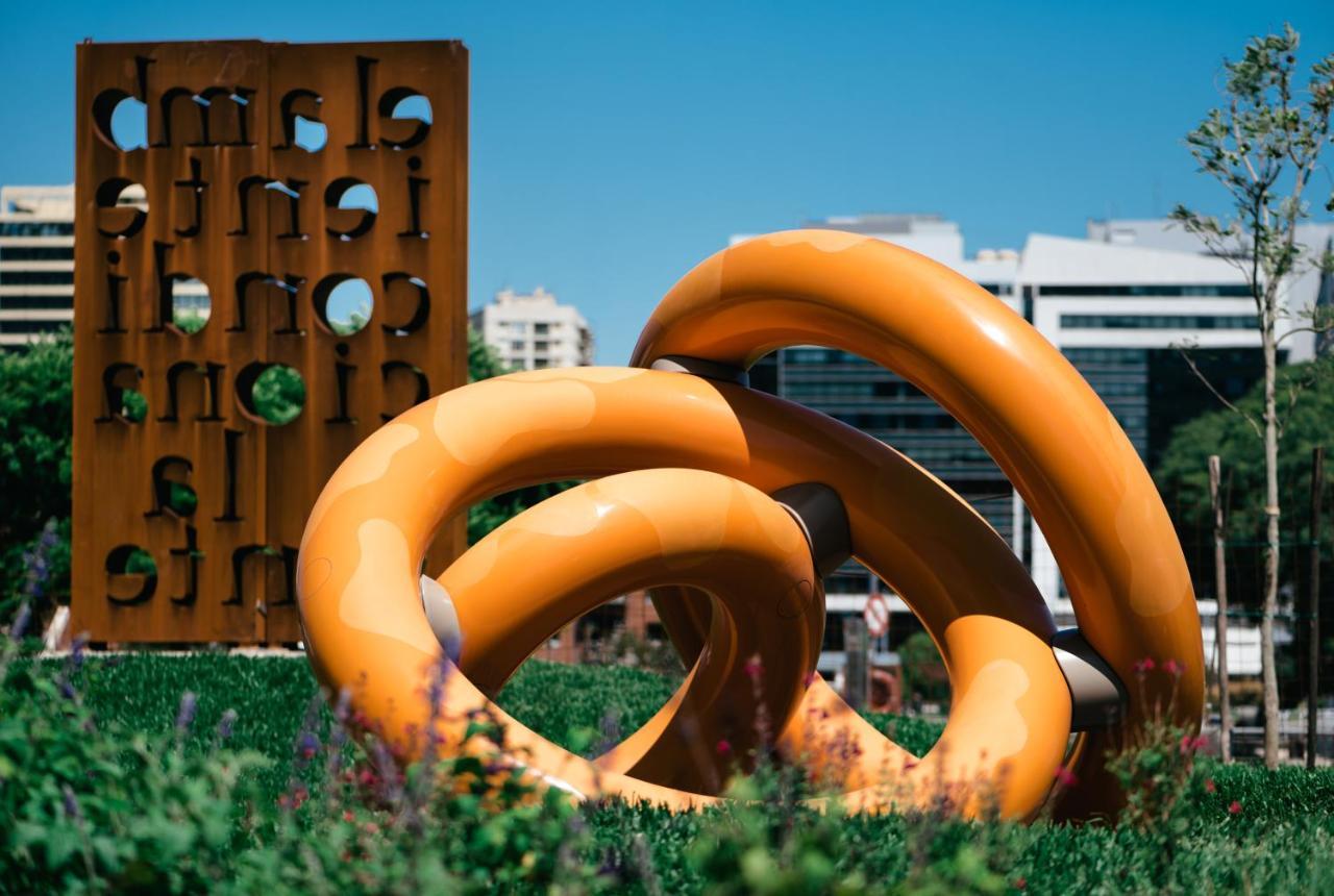 Sls Buenos Aires Puerto Madero Hotel Exterior photo Sculpture in the park